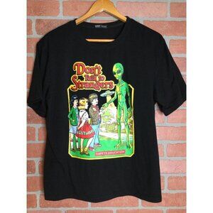 Romwe Men's “Don't Talk to Strangers” Alien Space Abduction T-Shirt Black Size M